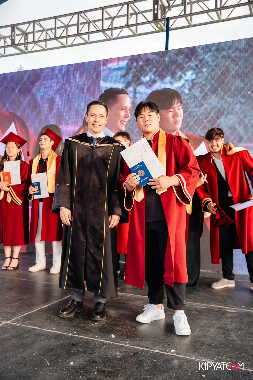 ВРУЧЕНИЕ ДИПЛОМОВ — НАРХОЗ КОЛЛЕДЖ. Part 4. КИПЯТКОМ АЛМАТЫ!