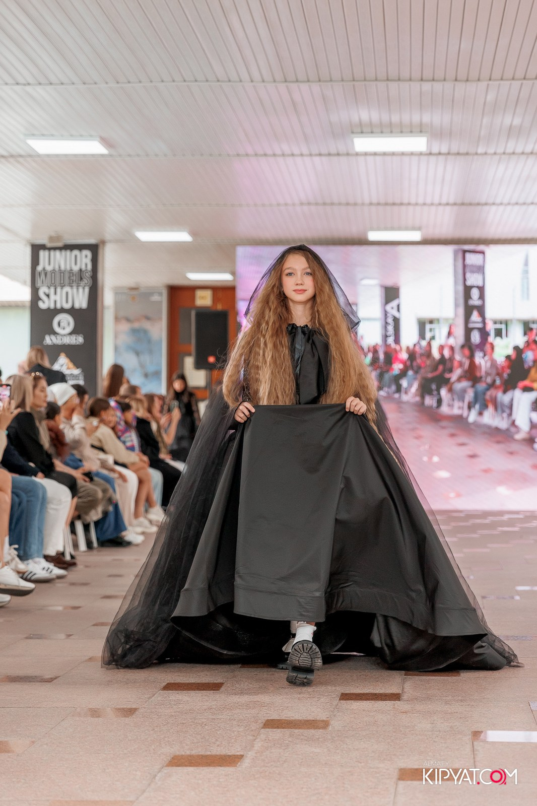 JUNIOR FASHION SHOW. КИПЯТКОМ АЛМАТЫ!