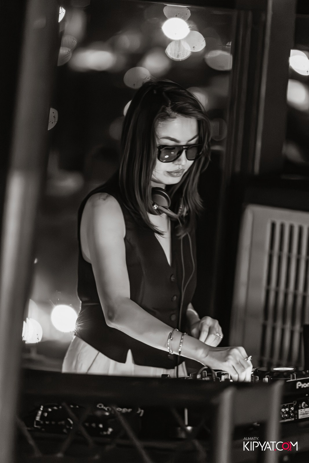 ВЫСТУПЛЕНИЕ DJ SUNQAR DJ BONI В SUNQAR BAR & RESTAURANT. КИПЯТКОМ АЛМАТЫ!