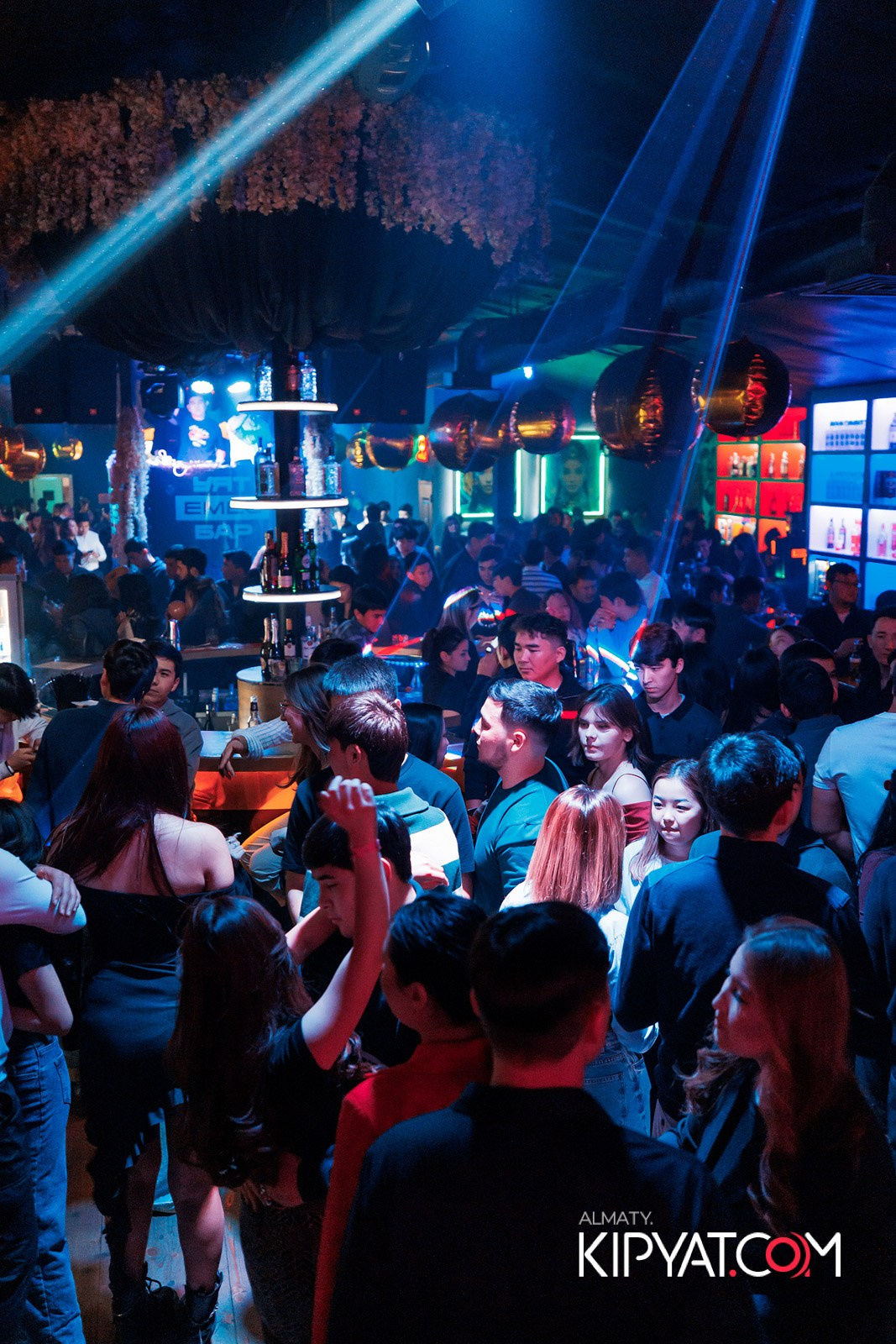 UYAT EMES BAR. КИПЯТКОМ АЛМАТЫ!