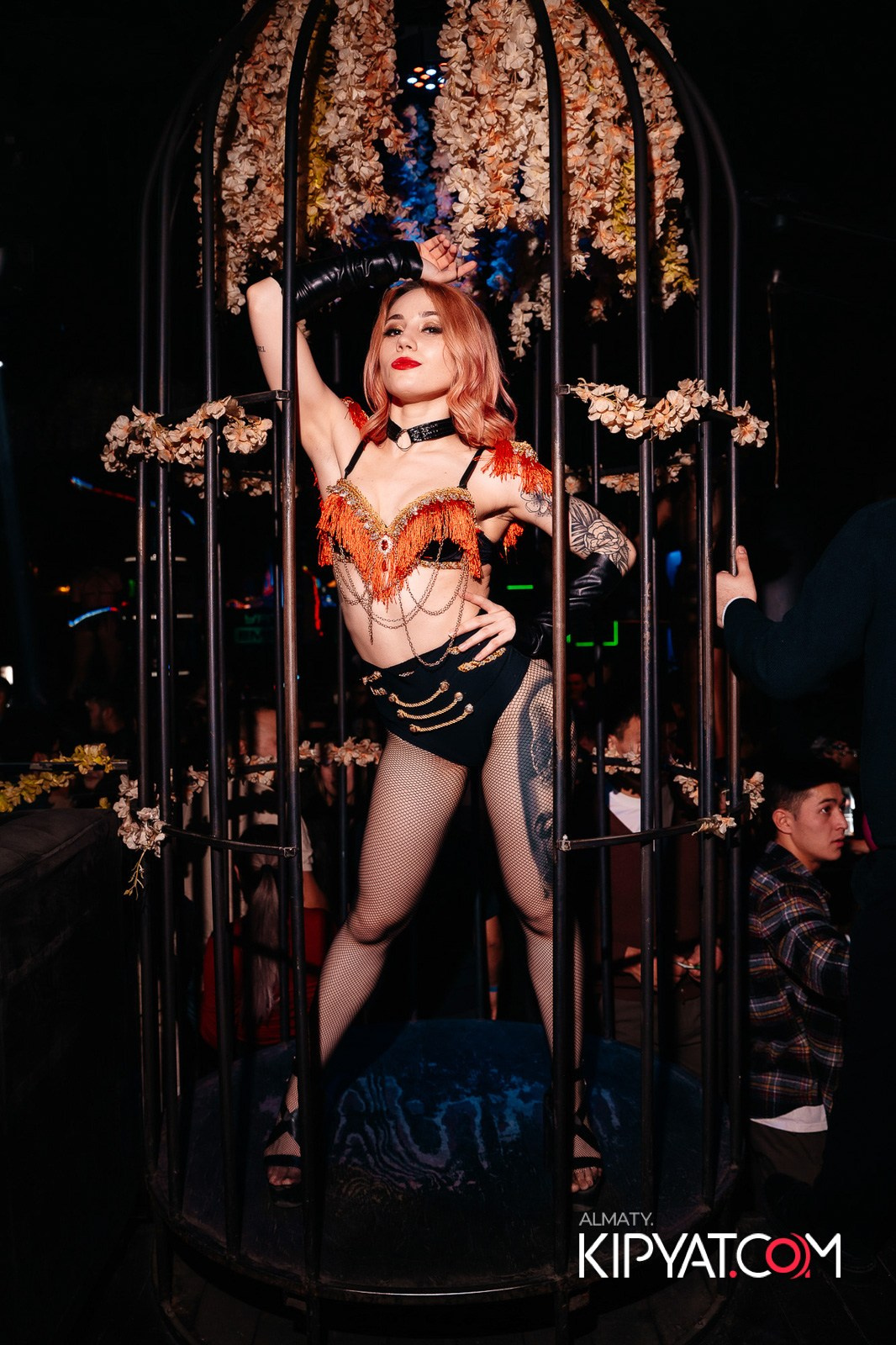 UYAT EMES BAR. КИПЯТКОМ АЛМАТЫ!