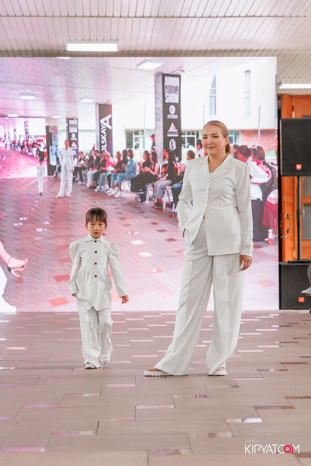 JUNIOR FASHION SHOW. КИПЯТКОМ АЛМАТЫ!