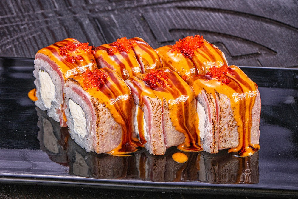 Фотосъемка суши и роллов. Заказ по тел.: +7 (906) 006-90-22. Фуд-фотограф Андрей Старостин — съемка еды в Москве. 9000 руб. в час