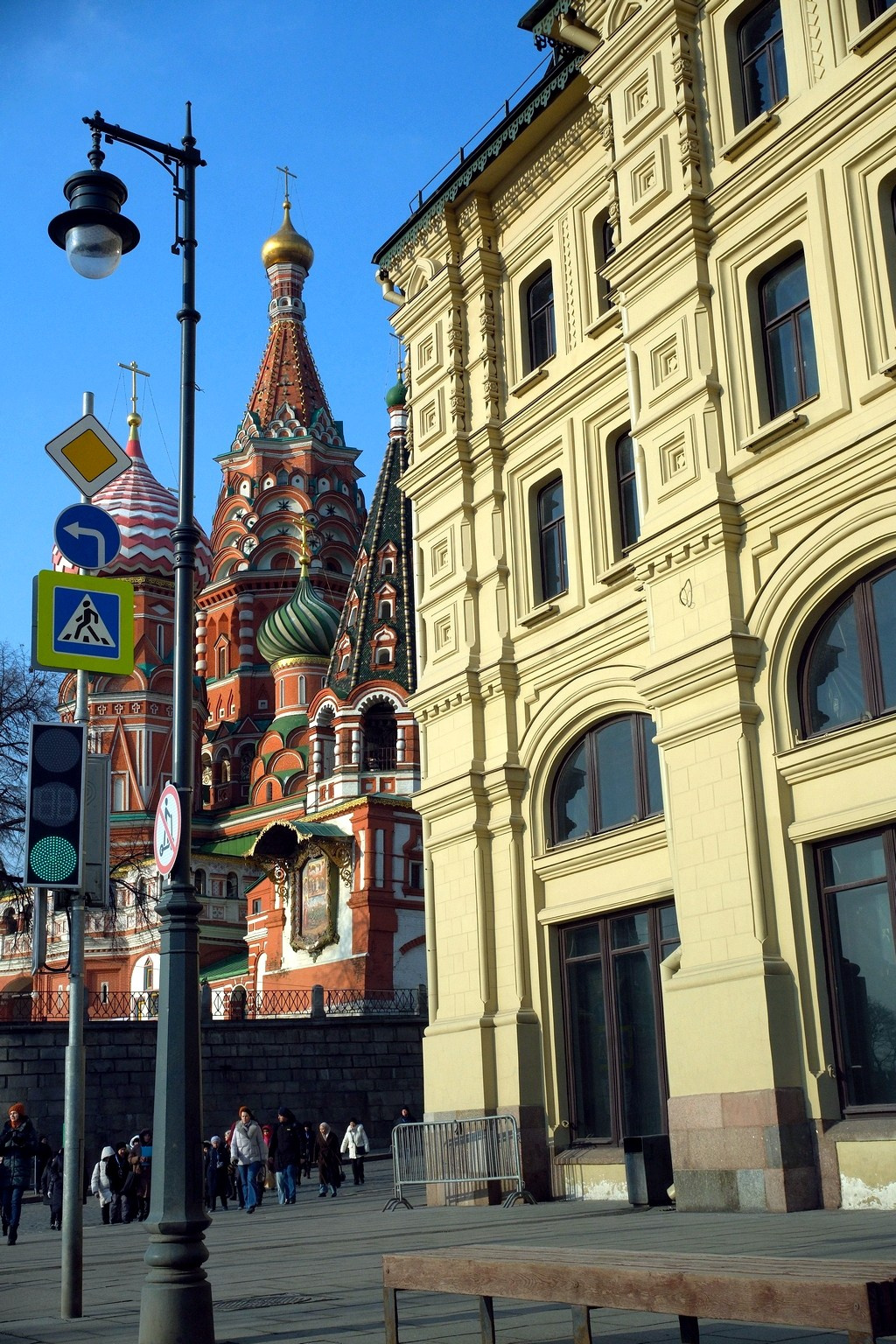 Улица, люди, жизнь…