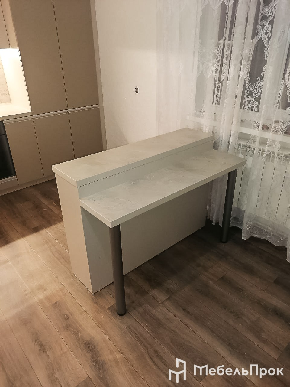 Обеденные столы и барные стойки. Главная