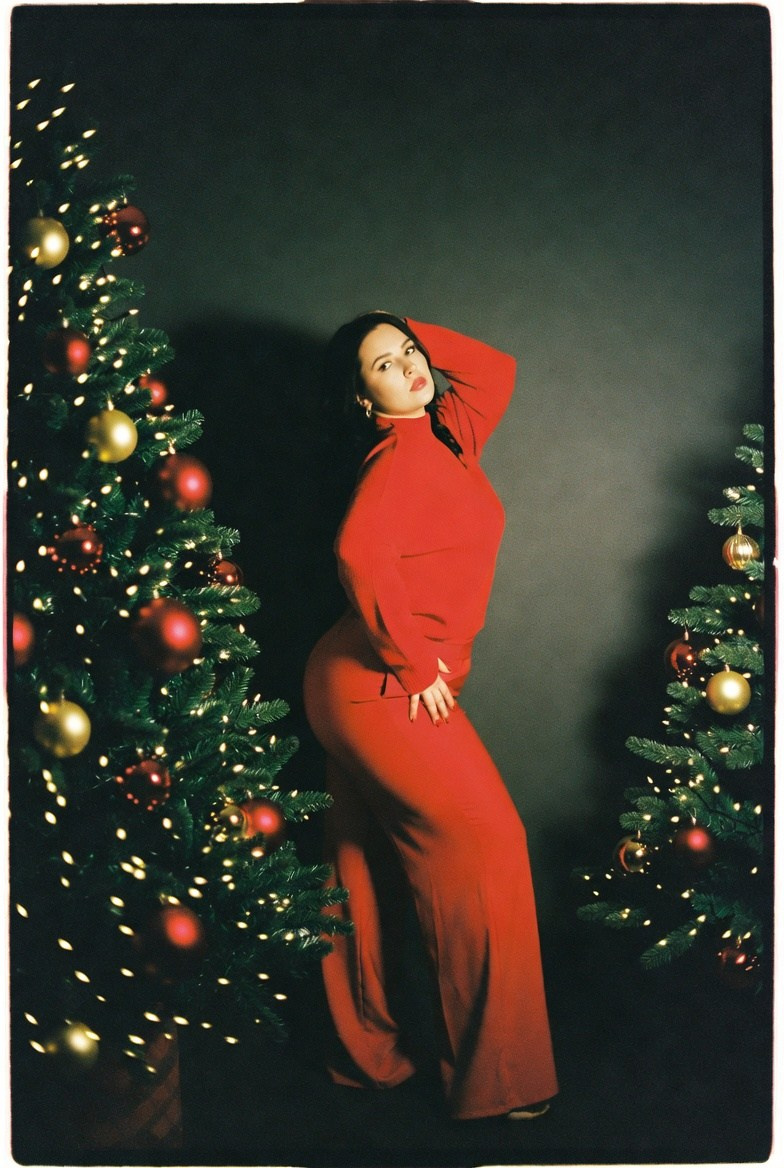 Плюс сайз в красном