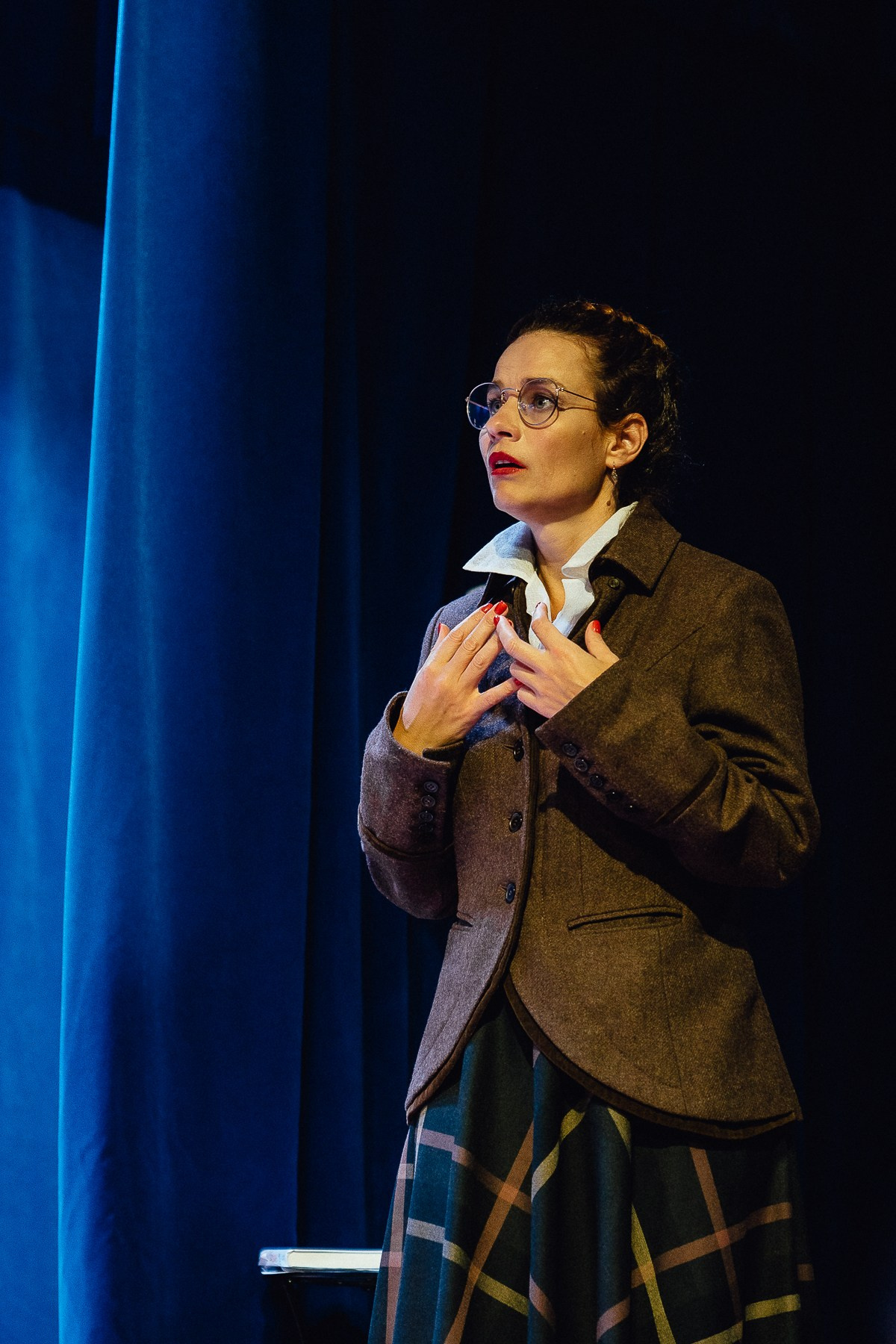 Театр Дом 8 Любящих женщин. Главная