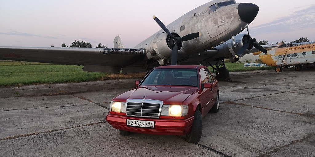 Mercedes W124. Авиационная техника для кино, рекламы и фотосессий