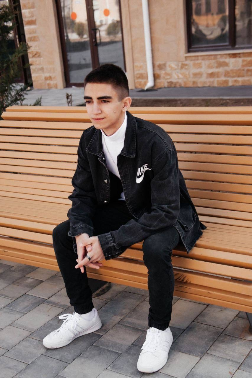 Шоломинский Назар. Model base