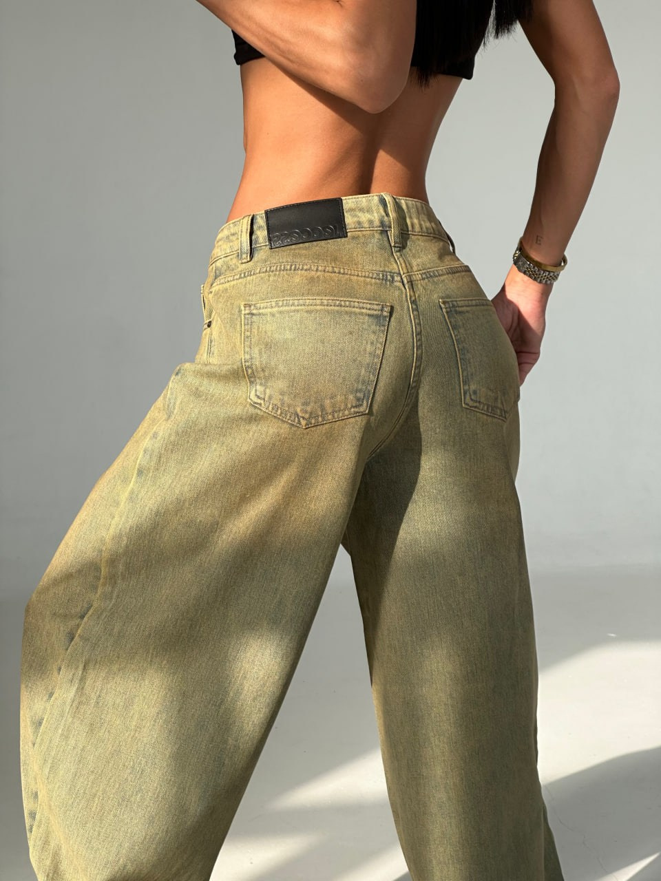 Элиф А Размер ХS. Рост 165, Параметры 86/60/90. LUNAPRO Дом стильных, сборных и индивидуальных съемок для брендов