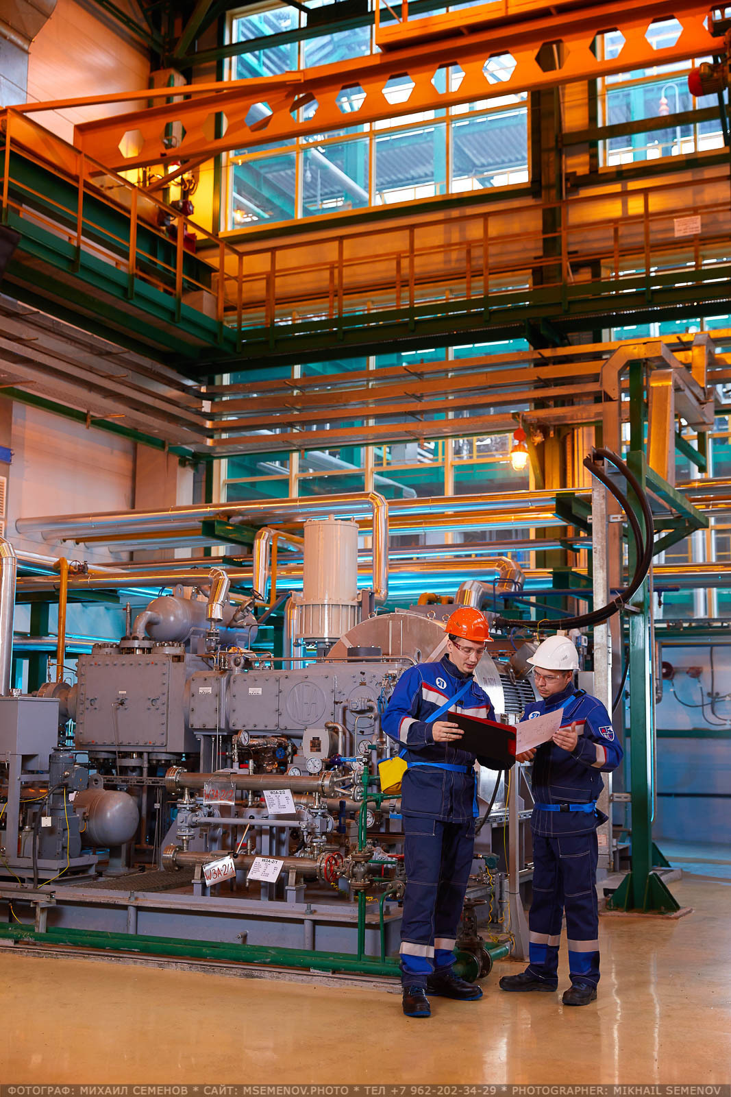 Коммерческая фото-видео съемка для бизнеса и предприятий, лидеров, руководителей компаний. Профессиональные фотоуслуги для создания календарей, рекламы, полиграфии и контента для сайта и соц. сетей. Команда профессионалов, выездные съемки на предприятии, профессиональный свет, оборудование