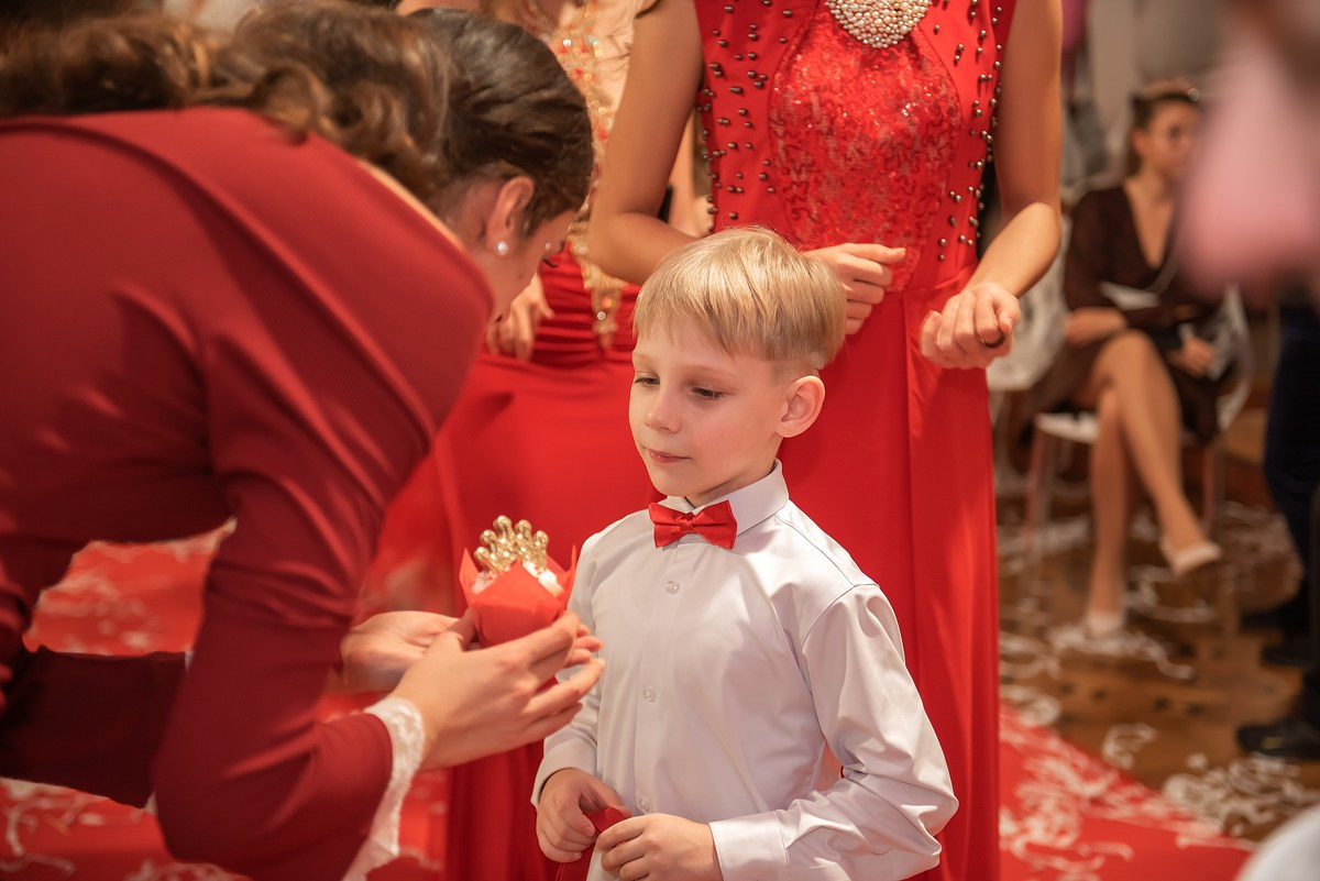 Выпускной в детской школе моделей HAPPYkids 2024. Семейный и коммерческий фотограф в Сочи Александр Бодунов