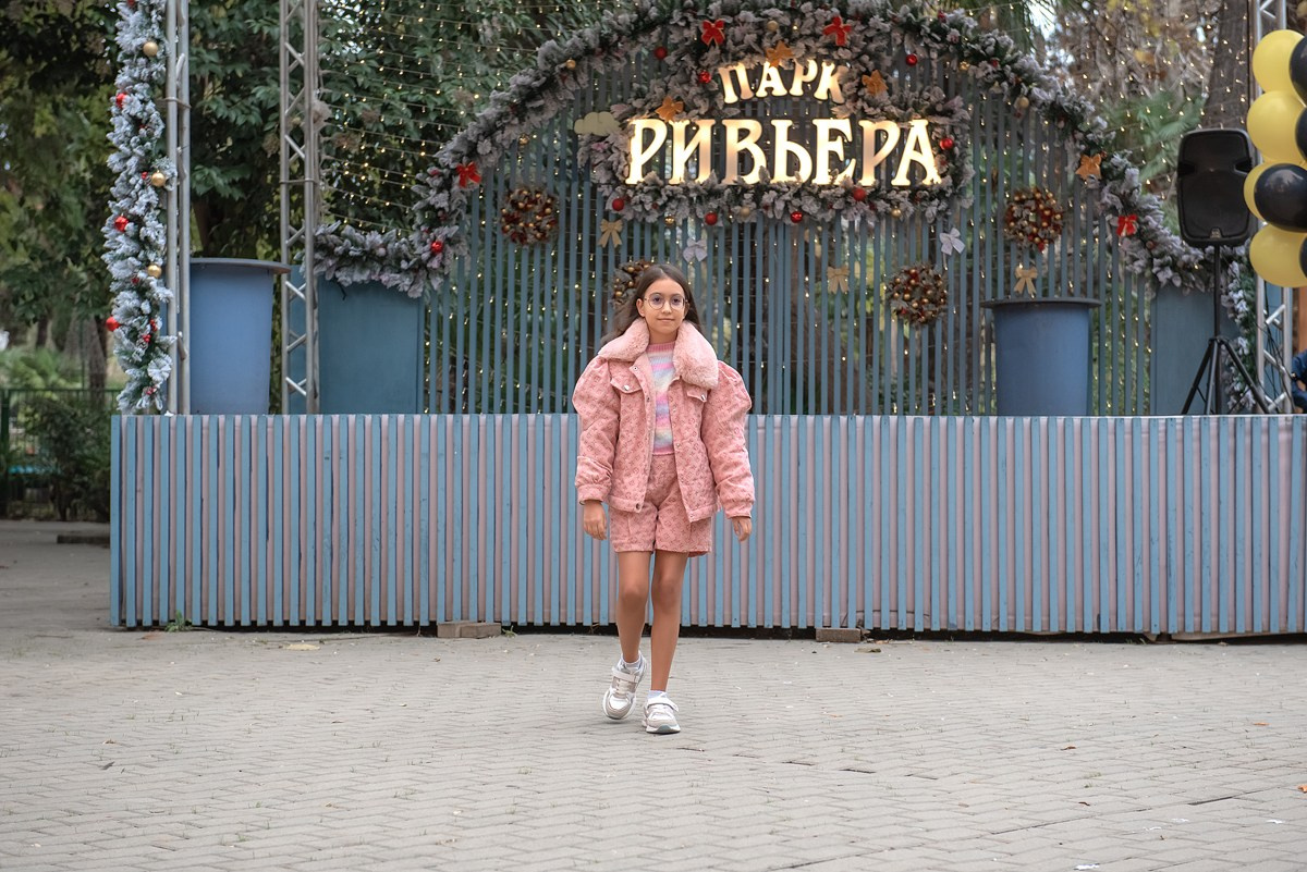 Парк Ривьера дефиле HAPPYkids. Семейный и коммерческий фотограф в Сочи Александр Бодунов
