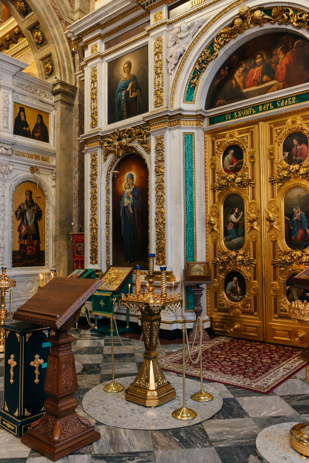 сколько стоят Крестины в Исаакиевском соборе, лучший храм для крещения спб, Крестины в Исаакиевском соборе в 2025, посоветуйте церковь для крещения, как выбрать собор для крещения, сколько стоит крещение питер