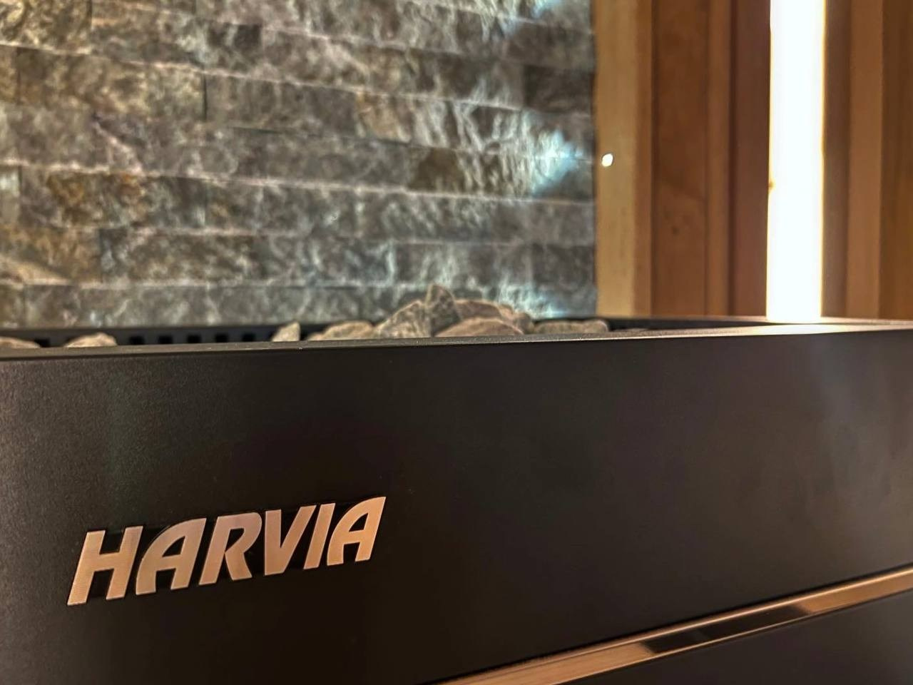 Идеально симметричная сауна в Репинской Усадьбе на базе мощной электрокаменки Harvia Virta HL. SaunaTopMasters