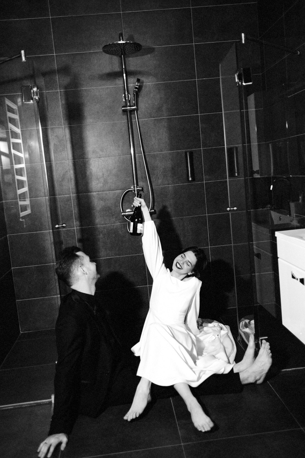 Свадебный фотограф в Тюмени — Стас и Таня — Съемка в отеле и на улице. Фотограф Дарья Мустафина, Тюмень