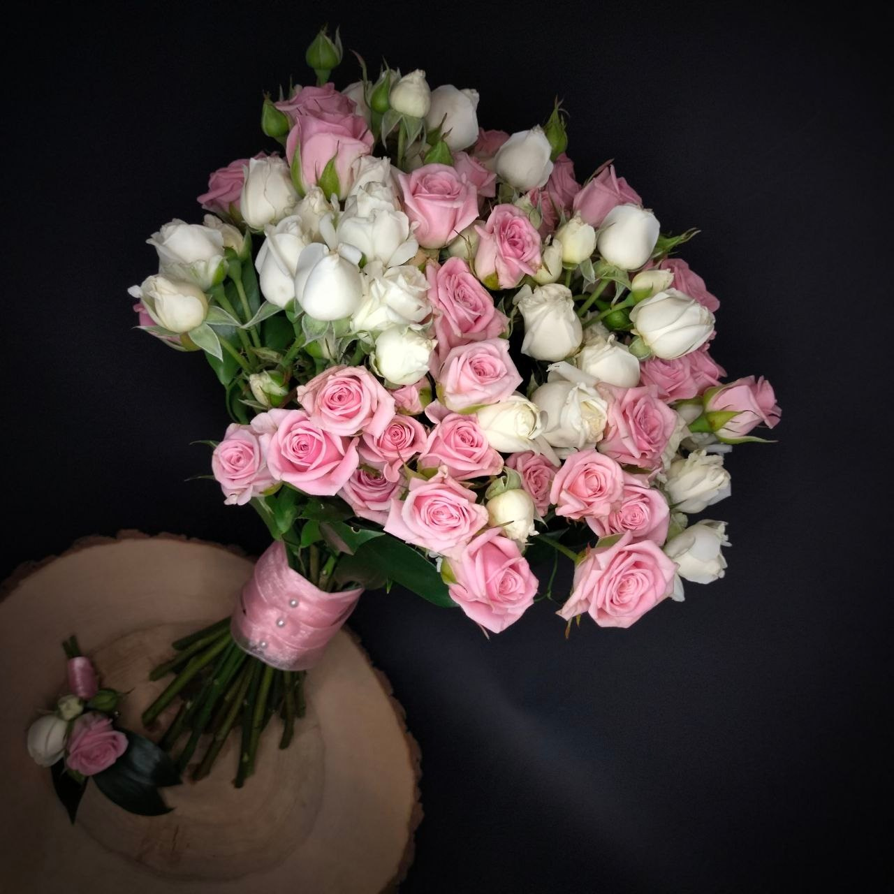 авторский букет невесты, современный букет невесты, невеста 2025,  букет невесты, свадебный букет, свадьба 2025, свадебный букет, свадебный букет невесты, флорист на свадьбу, флорист фрилансер, флорист москва, ручная работа, яркий букет невесты, современный букет невесты,т, флорист на свадьбу, хороший флорист, флорист фрилансер, букет по фото, флорист профессионал. 