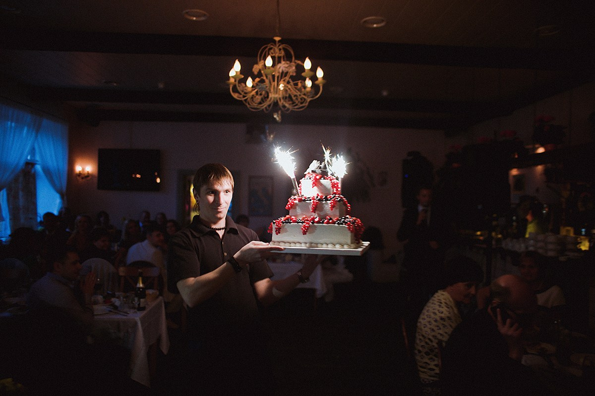 Свадебная прогулка Алекса и Даши. Фотограф крещение венчание в Петербурге! Помогает подобрать храм и посоветовал душевного батюшку в СПб