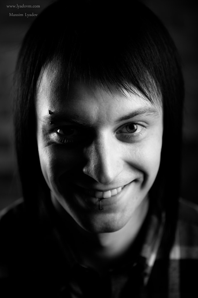 портретная фотосессия в студии, снимок сделал Максим Лядов