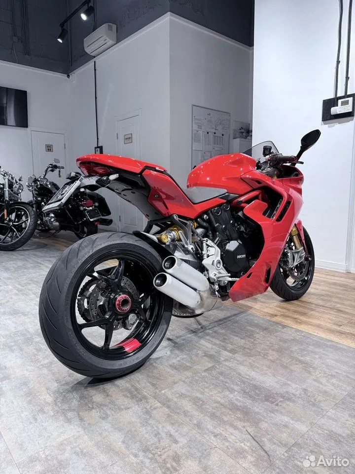 Купить 2023 Ducati Supersport 950S — подробнее на сайте. Hello Davidson, Москва. Только хорошие мотоциклы…