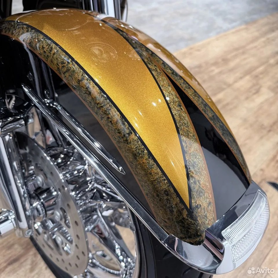 Купить Harley-Davidson CVO Limited Electra Glide 110 (Gold Rush) (Touring) — подробнее на сайте. Hello Davidson, Москва. Только хорошие мотоциклы…