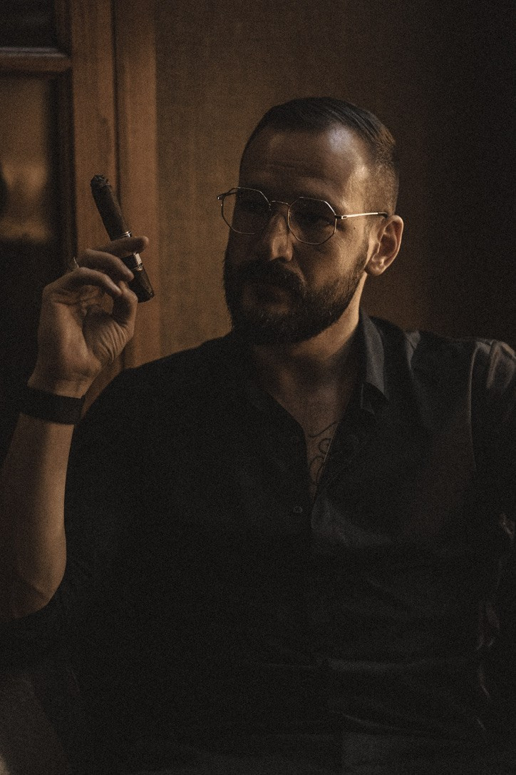 Male Portrait Photoshoot in Dubai — Lifestyle Photography. Evgen Yatsenko — Photographer in Dubai