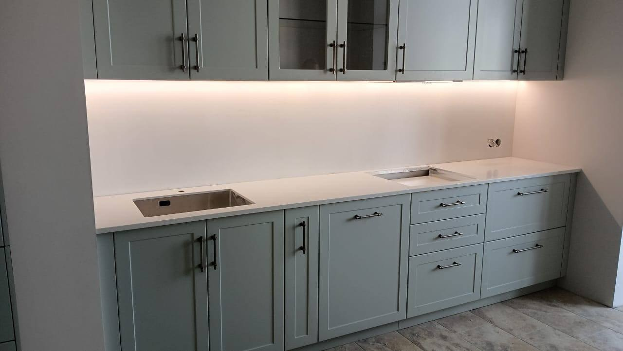 Фото с монтажа |Мебель на заказа: кухни, шкафы и т.д. в Томске. ГУДРУМ — Мебель на заказ в Томске | Кухни | Шкафы | Стулья и Столы