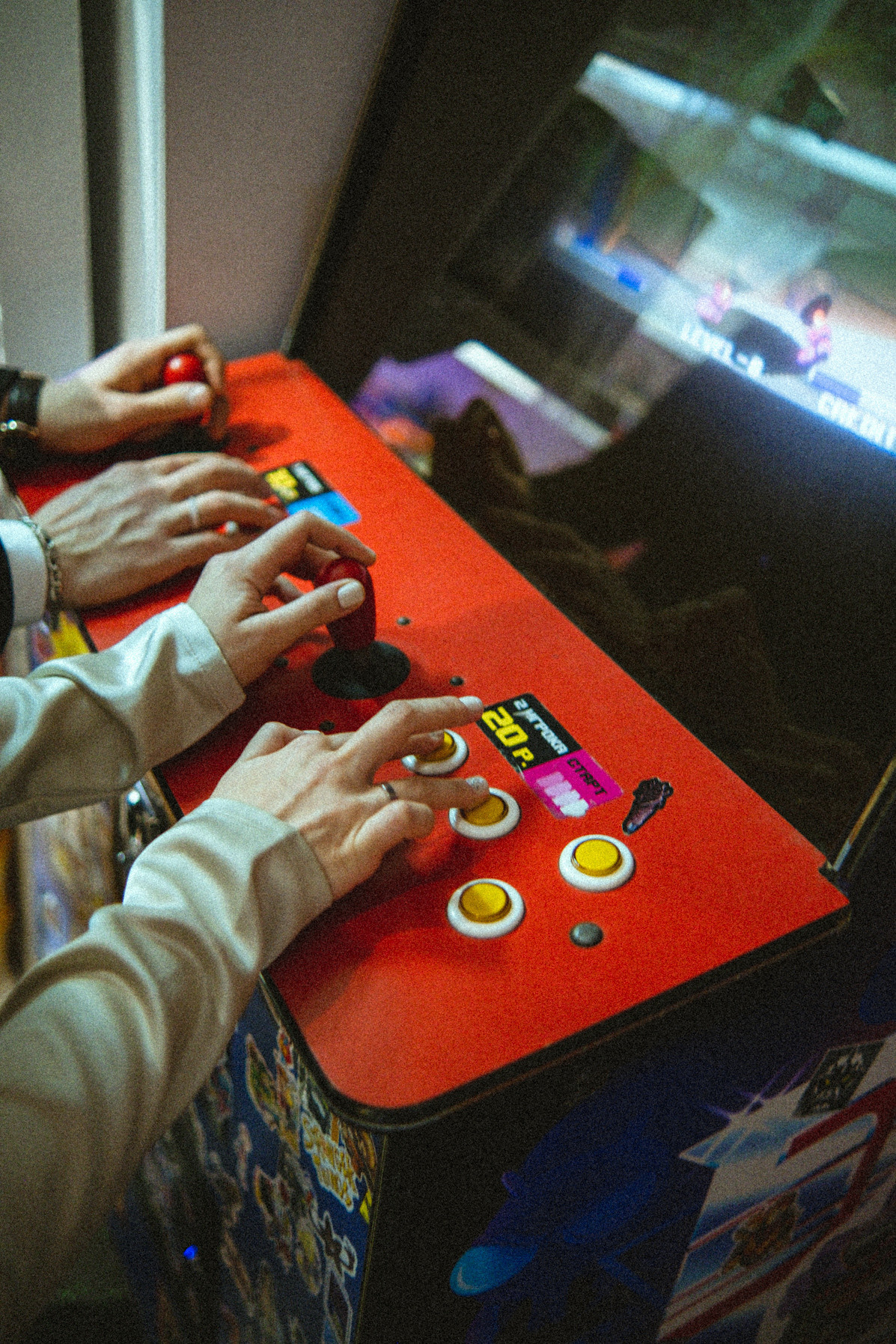 Валерия и Егор — Свадебная лавстори в магазине комиксов. Фотограф в Санкт-Петербурге