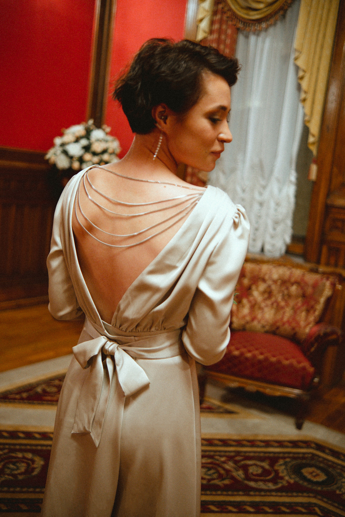 Валерия и Егор — Свадебная лавстори в магазине комиксов. Фотограф в Санкт-Петербурге