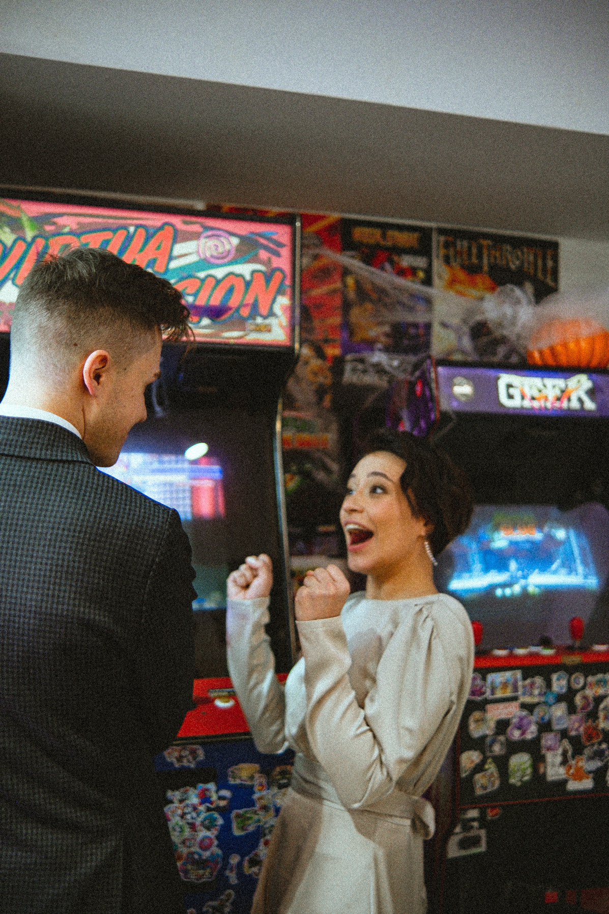 Валерия и Егор — Свадебная лавстори в магазине комиксов. Фотограф в Санкт-Петербурге