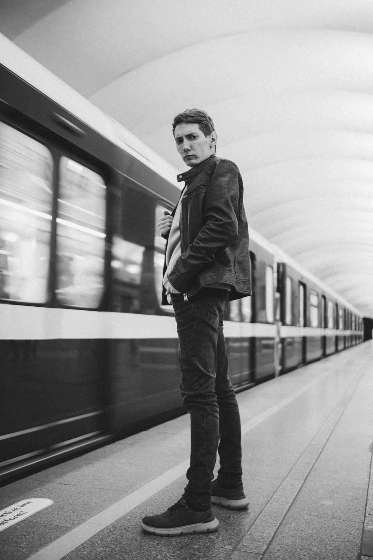 Прогулка — мужской портрет в стиле lifestyle. Фотограф в Санкт-Петербурге