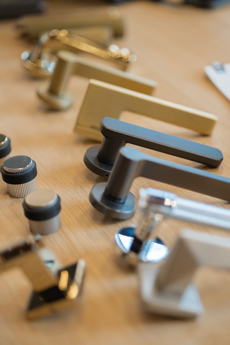 Презентация компании BRASS | Фурнитура, которая вдохновляет. ВУД ТВОРЕЦ мебельная фабрика|ТВОРЕЦ студия мебели