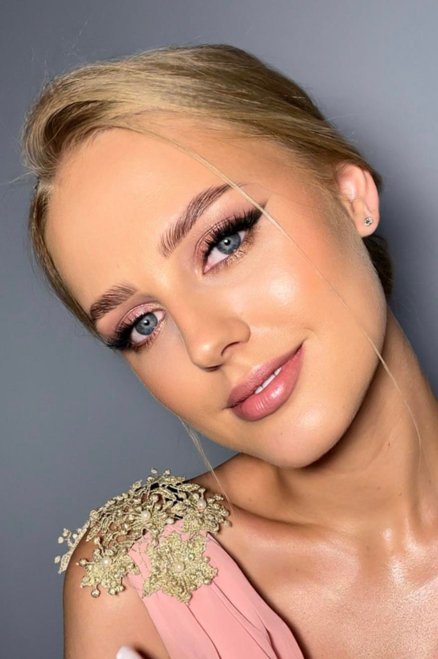 Визажист и стилист по причёскам метро Семёновская Москва и МО