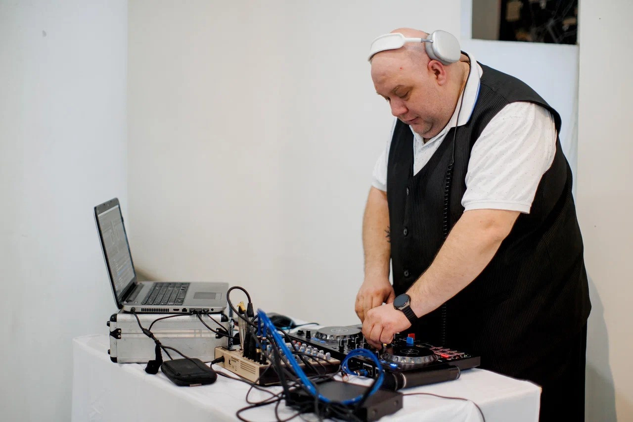  #ДИДЖЕЙМЕДВЕДЬ, диджей Медведь Диджей на свадьбу, диджей на корпоратив. диджей на праздник, диджей с аппаратурой, диджей с колонками, аренда аппаратуры dj medved резидент MixFm