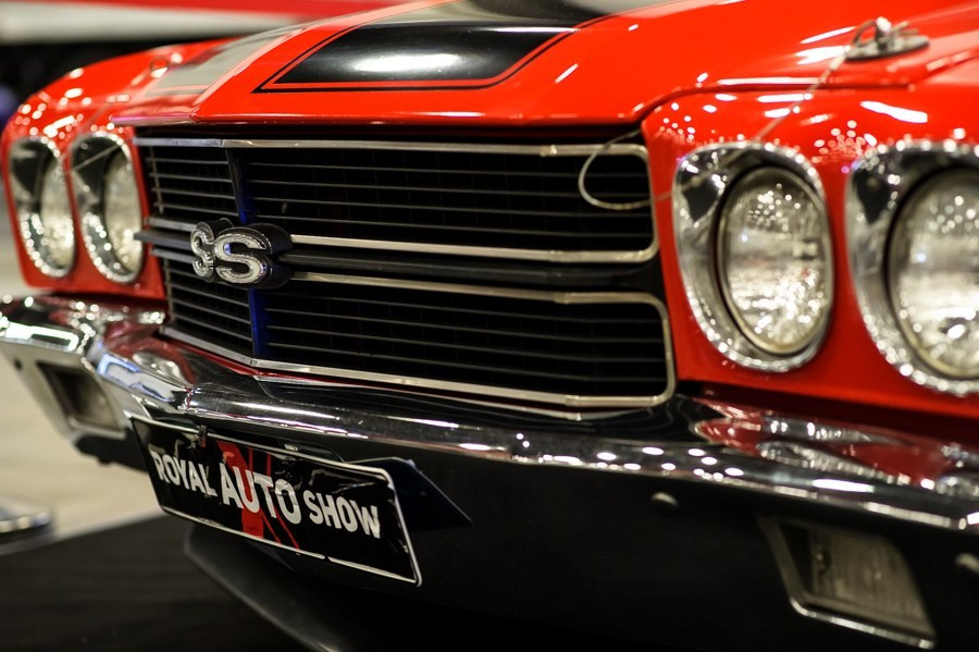 Royal Auto Show — автомобильная выставка. Репортажный фотограф в Санкт-Петербурге — Эдуард Фазлетдинов