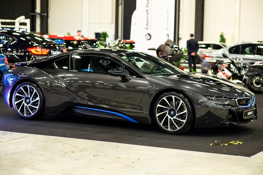 Royal Auto Show — автомобильная выставка. Репортажный фотограф в Санкт-Петербурге — Эдуард Фазлетдинов