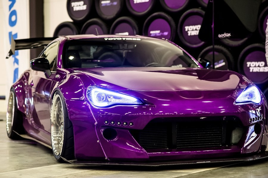 Royal Auto Show — автомобильная выставка. Репортажный фотограф в Санкт-Петербурге — Эдуард Фазлетдинов