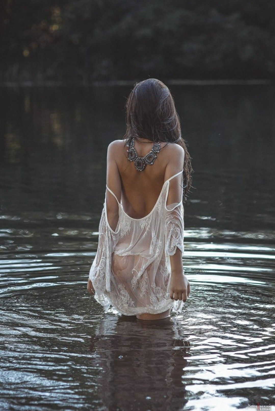Девушка на воде — идея фотосессии