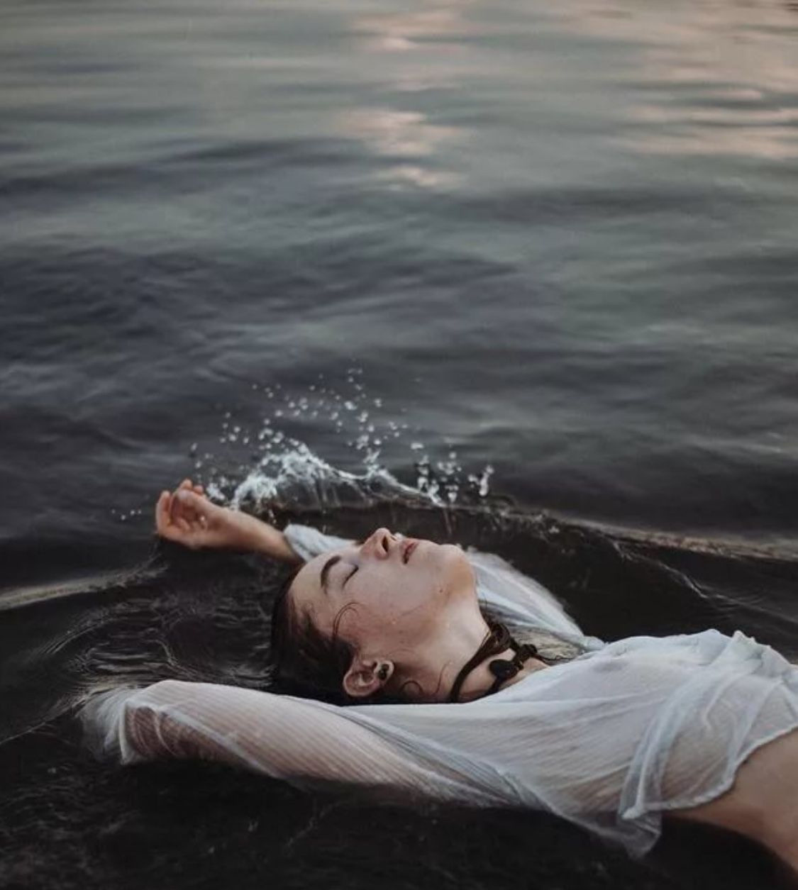 Девушка на воде — идея фотосессии