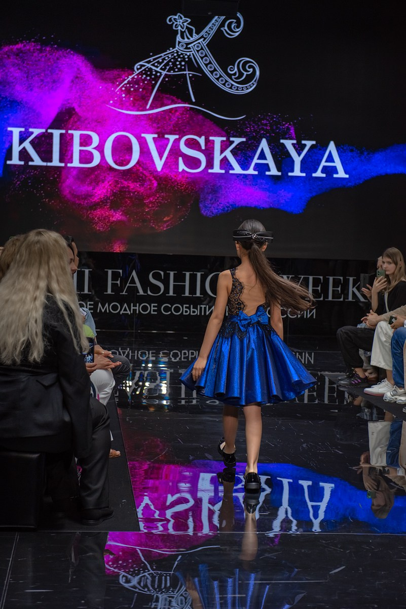 SochiFashionWeek2024 дизайнер Кибовская. Семейный и коммерческий фотограф в Сочи Александр Бодунов