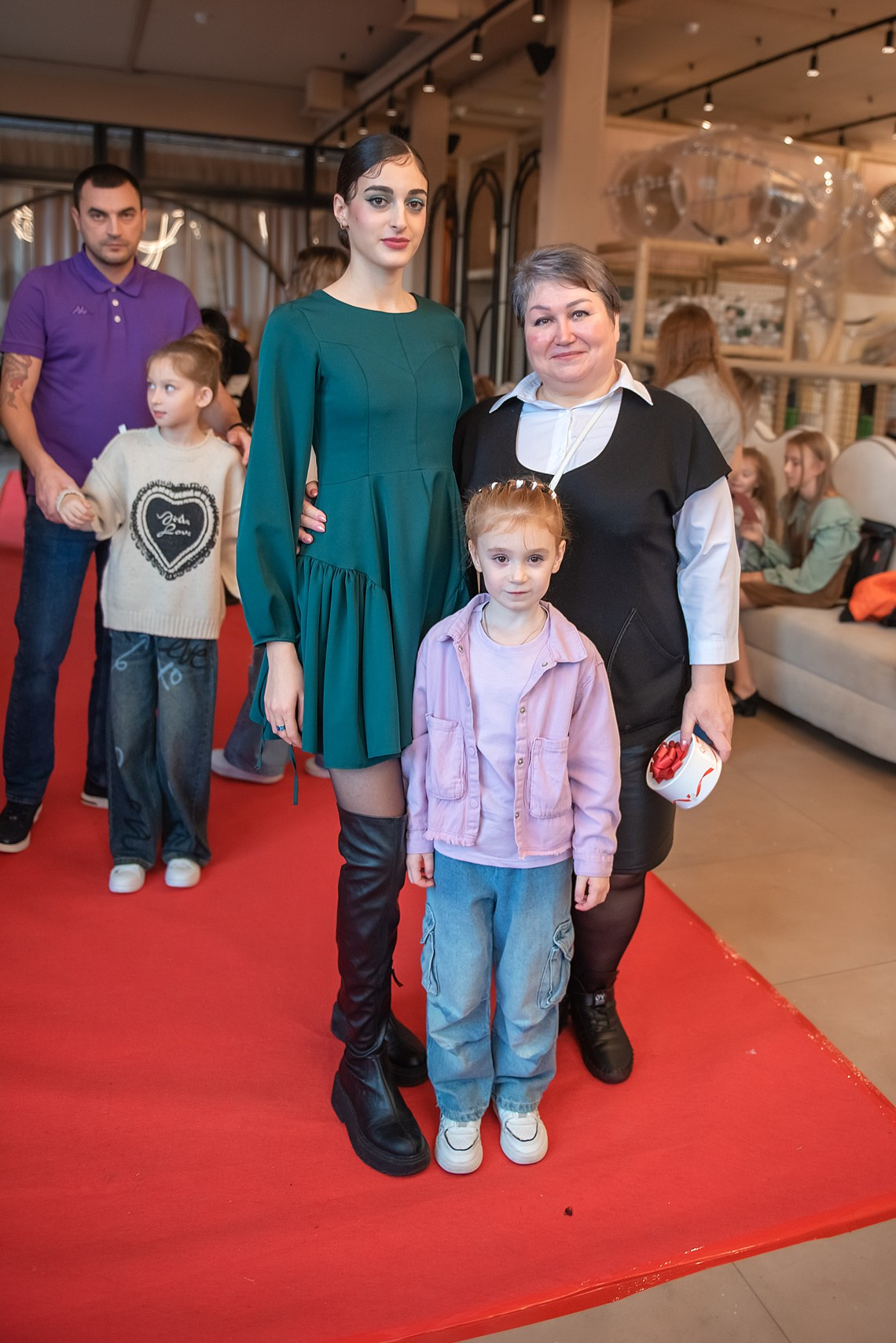 HAPPYkids дефиле в день мамы. Семейный и коммерческий фотограф в Сочи Александр Бодунов