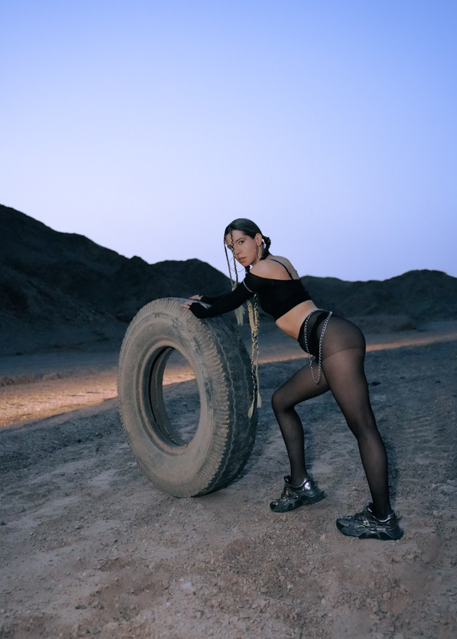 Персональная съемка в пустыне/ Tamar Desert Artpiece, Israel. Фотограф Полина Гольдис