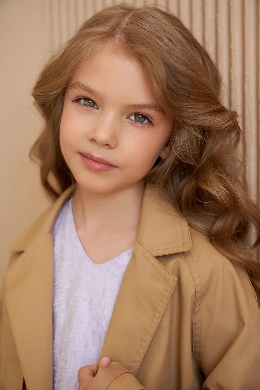Стебунова Дарья 8 ЛЕТ 139 СМ. Детское модельное агентство Musthave agency. База профессиональных моделей