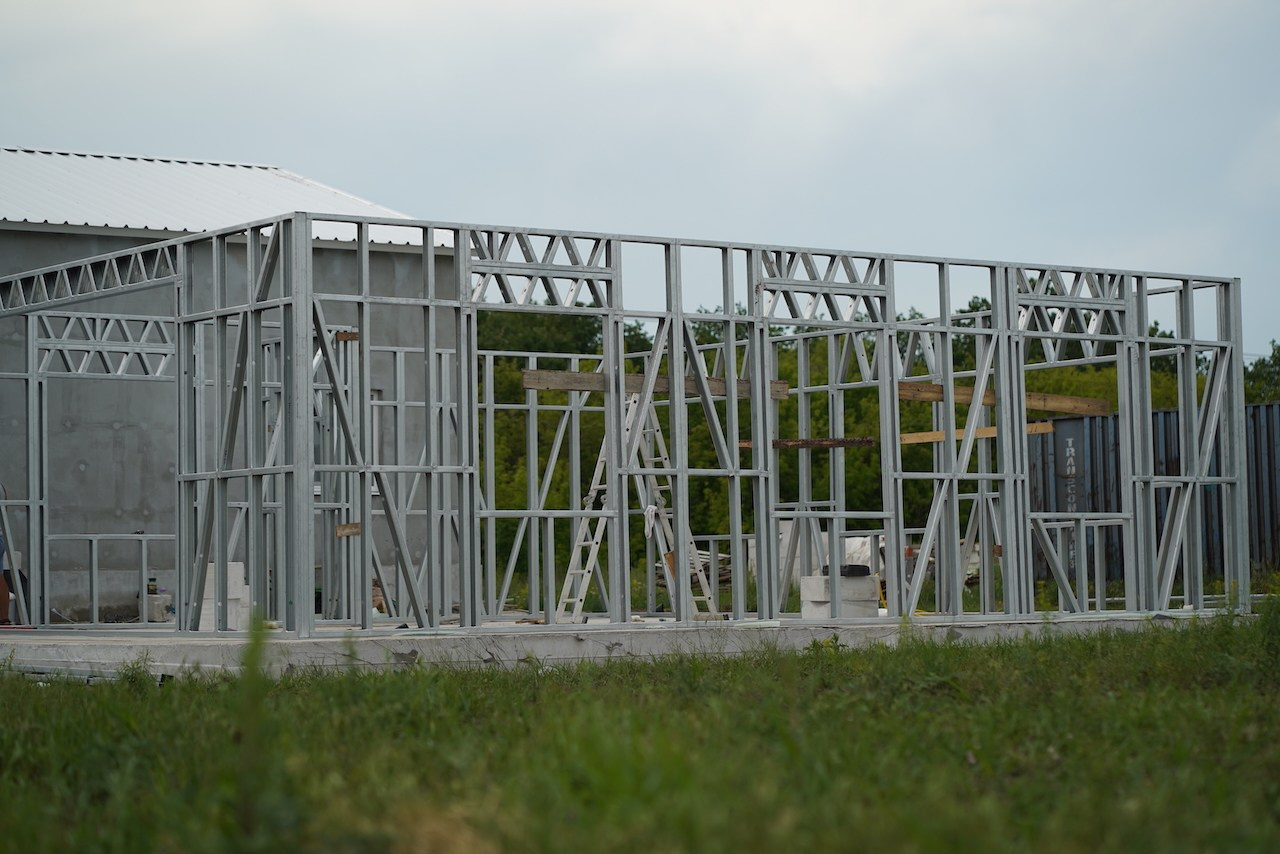 Стройка ЛСТК. Das House