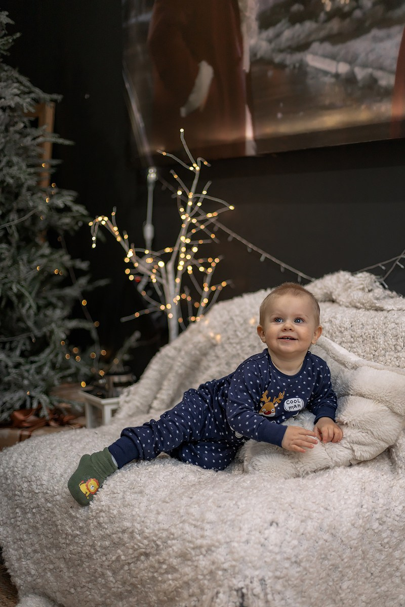 Ира и Артём с сыночком Тёмой. Семейный и детский фотограф в Москве Артём Жигурс