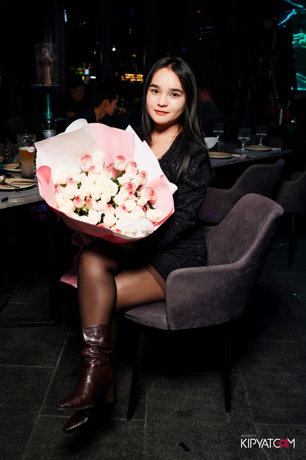 FRIENDS BAR & TERRACE. КИПЯТКОМ АЛМАТЫ!