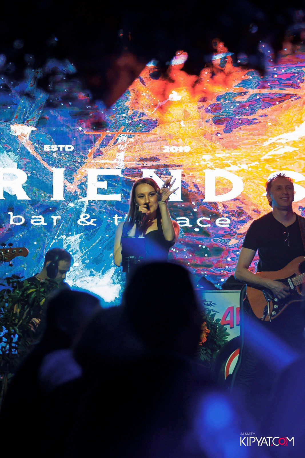 FRIENDS BAR & TERRACE. КИПЯТКОМ АЛМАТЫ! Фотосъемка мероприятий в Алматы