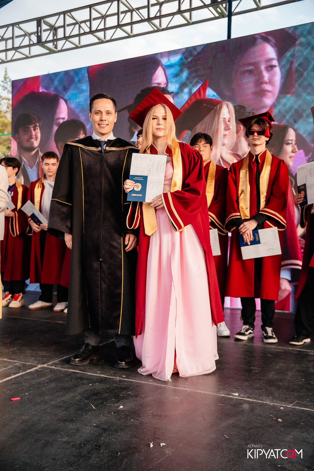 ВРУЧЕНИЕ ДИПЛОМОВ — НАРХОЗ КОЛЛЕДЖ. Part 4. КИПЯТКОМ АЛМАТЫ!