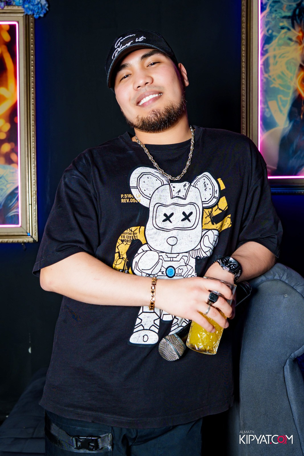 UYAT EMES BAR. КИПЯТКОМ АЛМАТЫ!