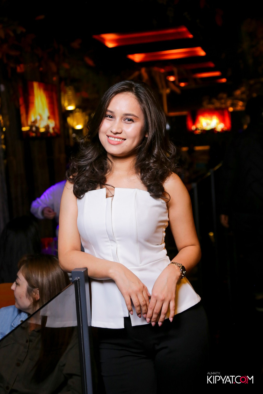 БАР ПАНАЕХАЛИ НА ДОСТЫК. КИПЯТКОМ АЛМАТЫ!